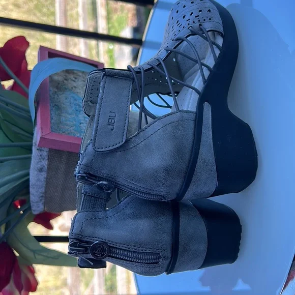 Jambu Nelly Encore Gunmetal Wedge Sandal Women's sizes 6M beautiful! - Picture 2 of 8